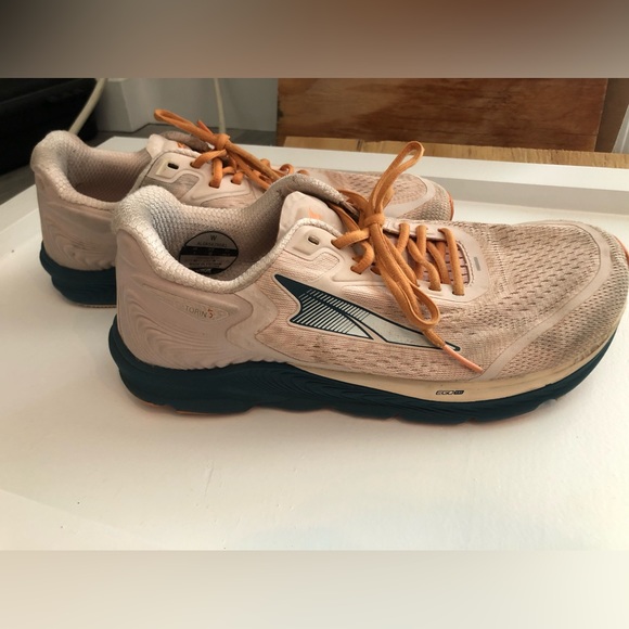 Altra Torin running shoes, size 9 - Picture 1 of 5